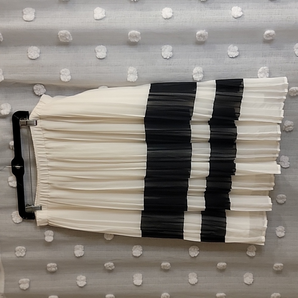 Who What Wear Black and White (Ivory) Midi Skirt